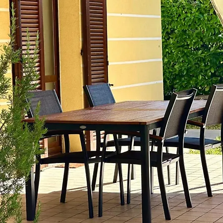 N293 - Numana, Comodo Trilocale In Zona Tranquilla